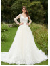 Long Sleeves Ivory Lace Tulle Fashionable Wedding Dress